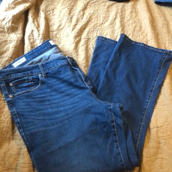 Size 20 Torrid bootcut Jeans. - Picture 3 of 3